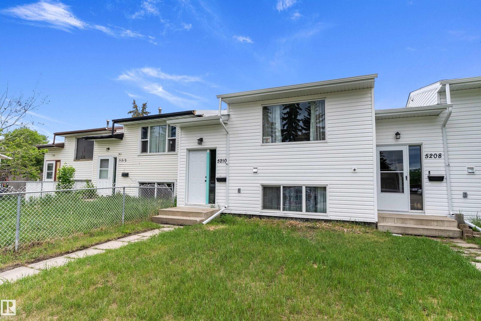 Property Photo: 5210 55 Avenue AB T9A 2P3