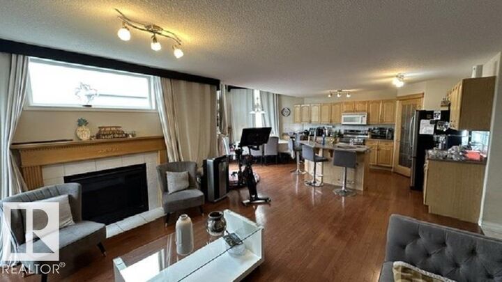 Photo de la propriété:  201 Foxboro Cove  AB T8A 6N8 