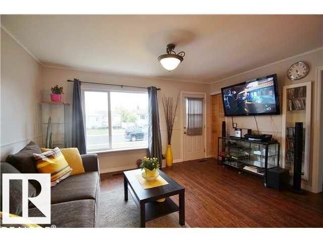 Property Photo: 9815 160 Street NW AB T5P 3E2