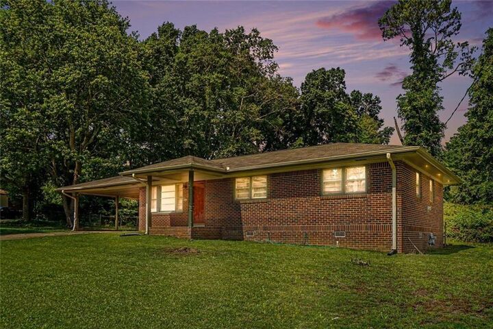 Property Photo:  5900 Pendley Court  GA 30126 