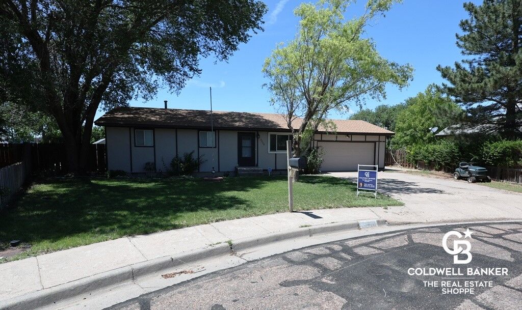 Property Photo: 2509 N C Street KS 67846