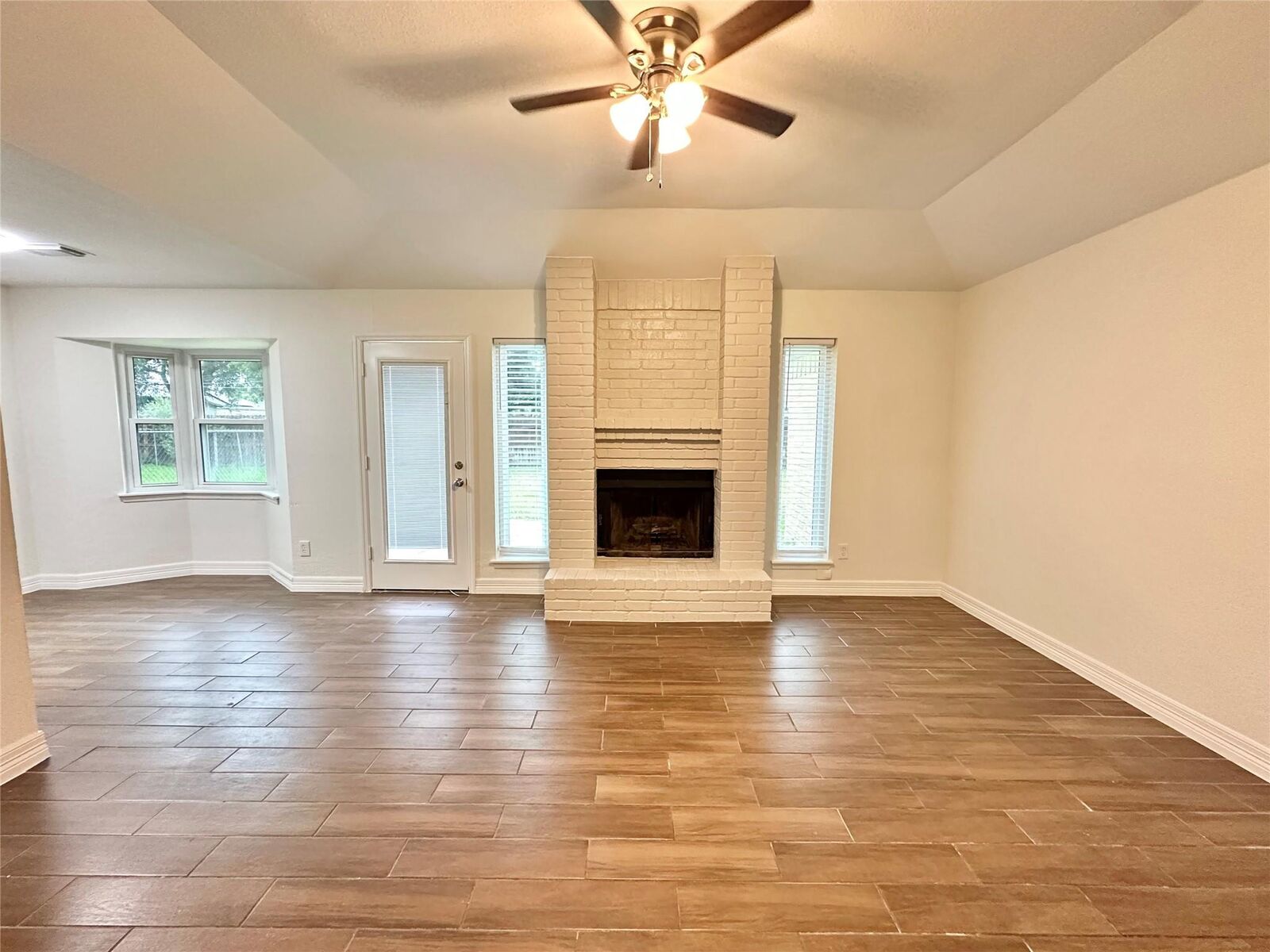 Property Photo: 504 Raymond Street TX 77568