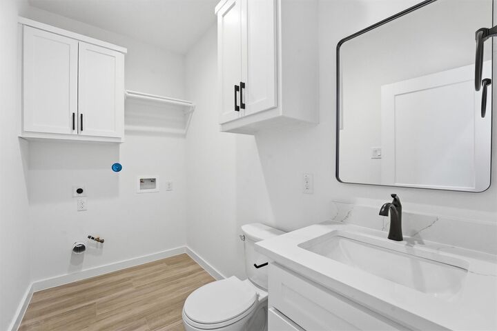 Property Photo:  524 N 4th Street  TX 77571 