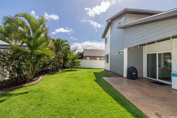 Property Photo: 91-1312 Ipuolono Street 1312 HI 96706