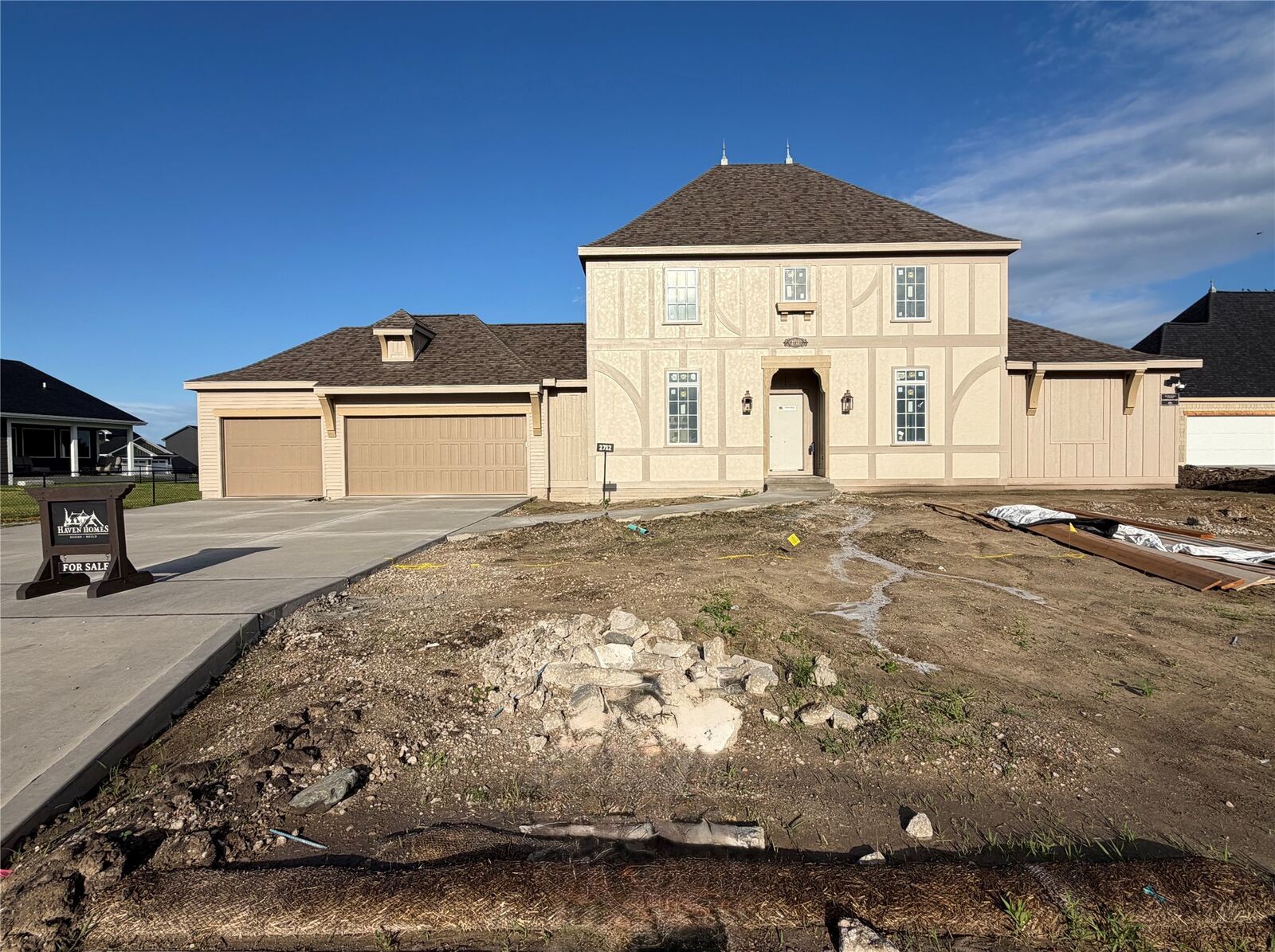 Property Photo:  2712 NW Cedarwood Drive  IA 50023 