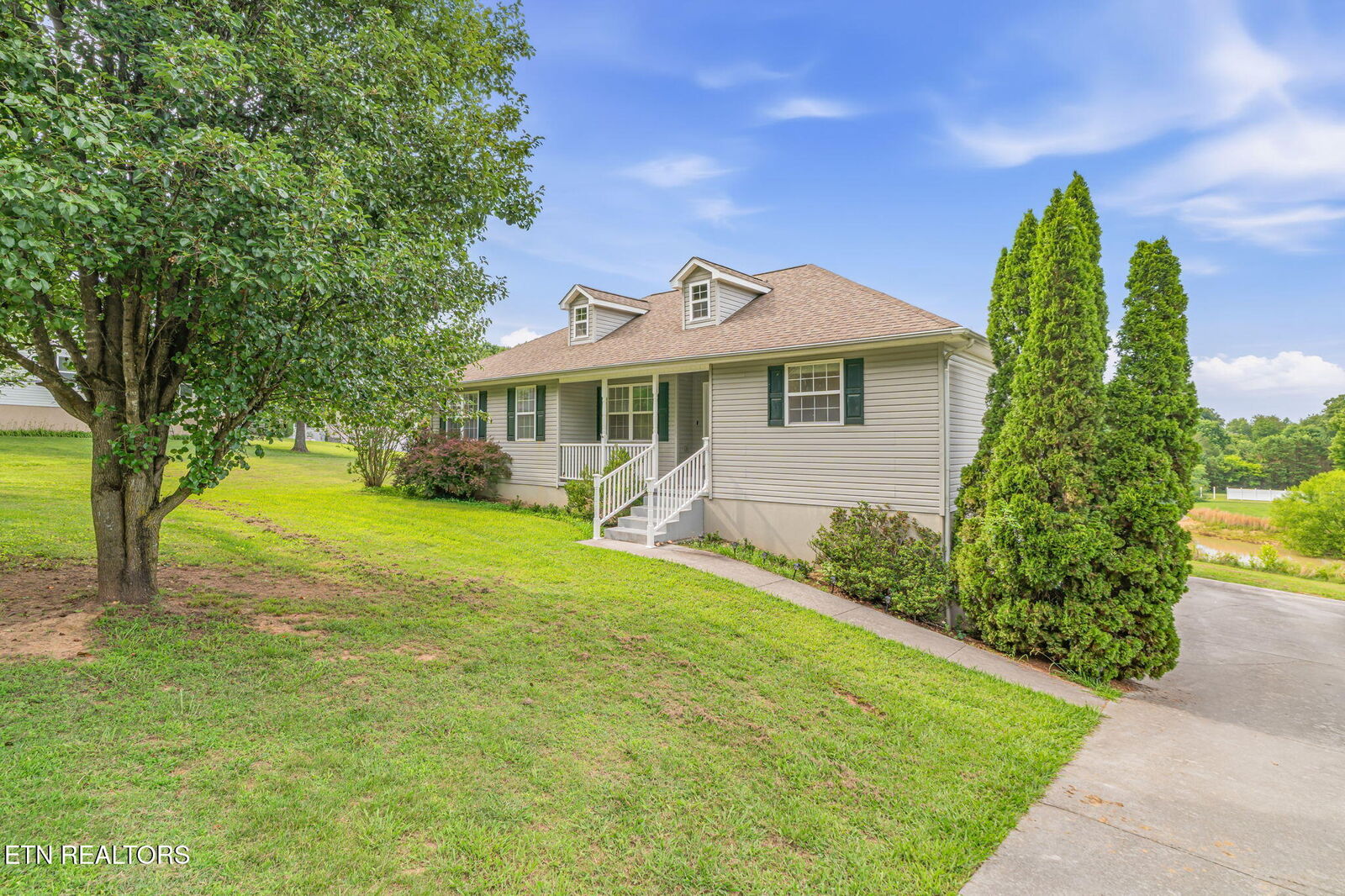 Property Photo: 138 Country Way Rd TN 37885