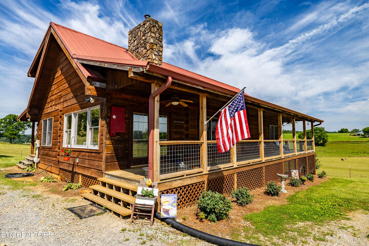 Property Photo:  3995 W Meadow Rd  TN 37742 