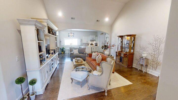 Property Photo:  423 Houston Oaks Drive  KY 40361 