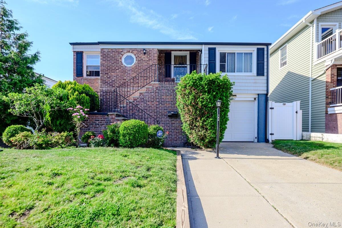 Property Photo:  747 W Penn Street  NY 11561 