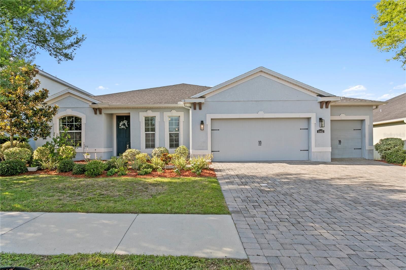 Property Photo:  11412 Lake Lucaya Drive  FL 33579 