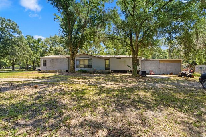 Property Photo: 1136 Wildwood Lane FL 33558