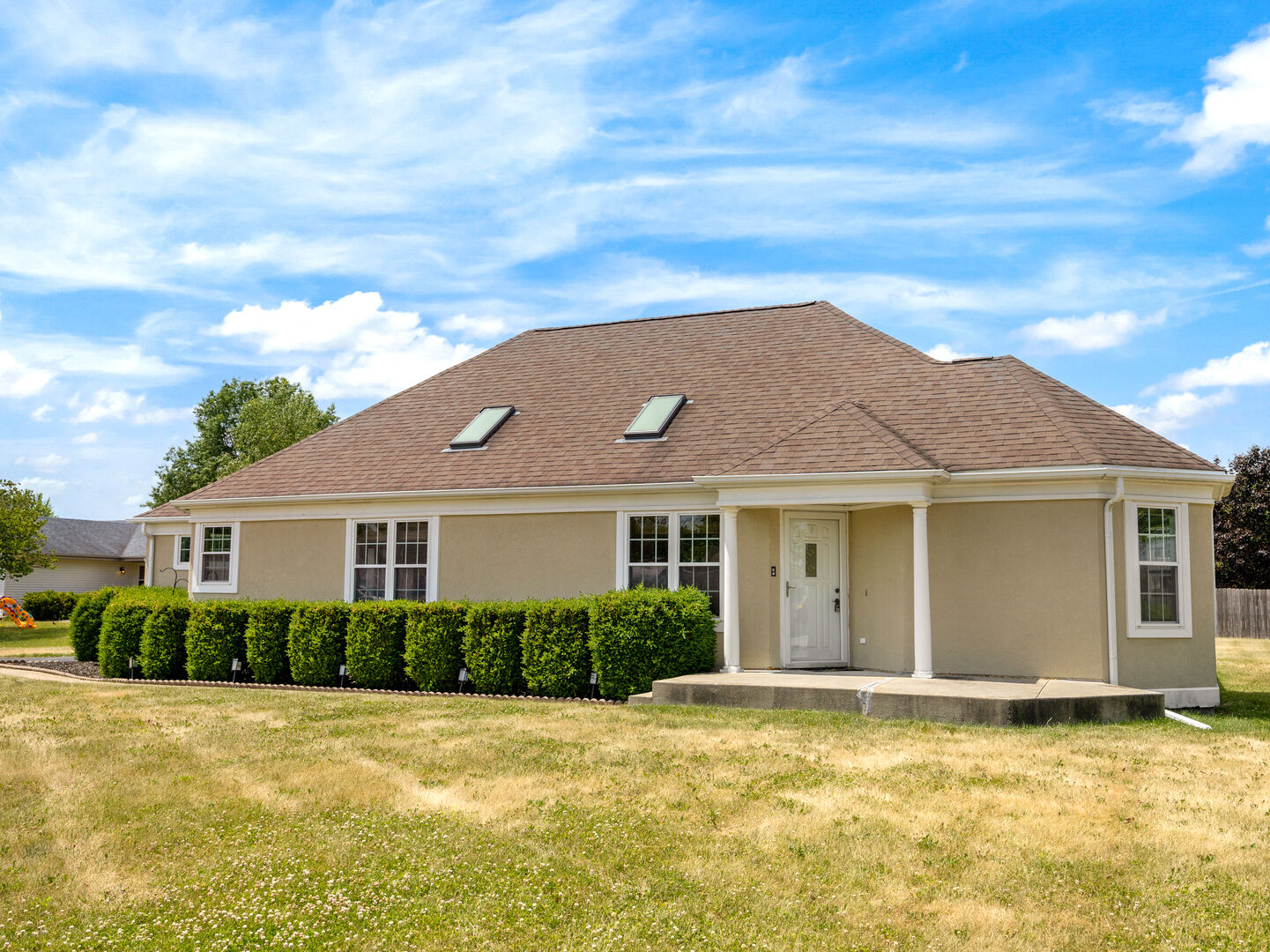 Property Photo: 432 Lozenge Court IL 61072