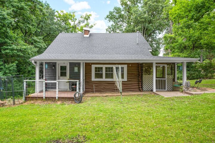 Property Photo:  252 Sylvan Lane  IL 61610 