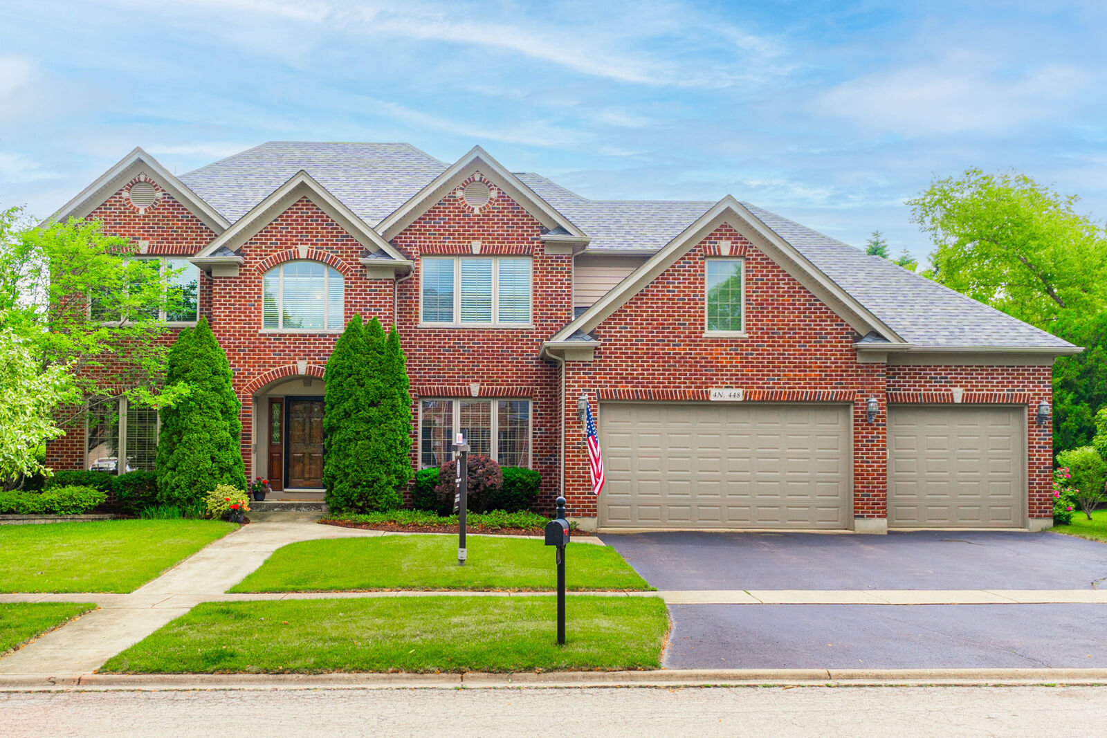 Property Photo: 4N448 Samuel Langhorne Clemens Course IL 60175
