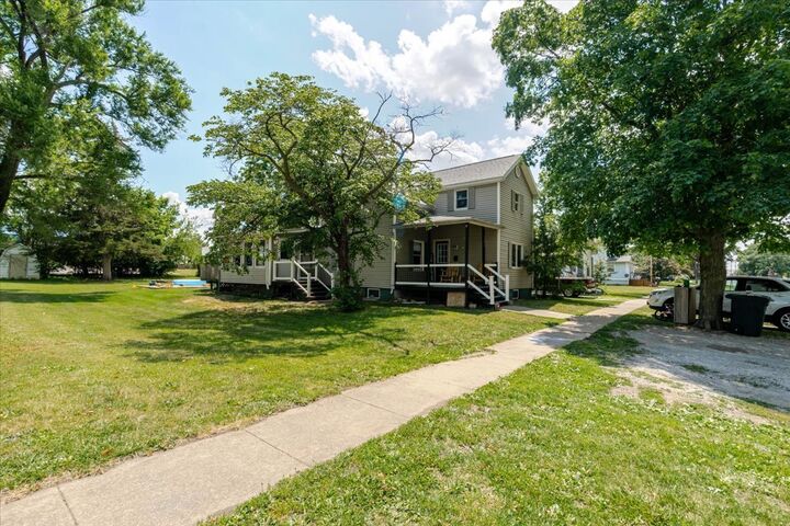 Property Photo:  340 W 1st Street  IL 61738 