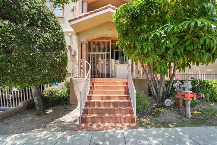 Property Photo:  555 E Santa Anita 301  CA 91501 