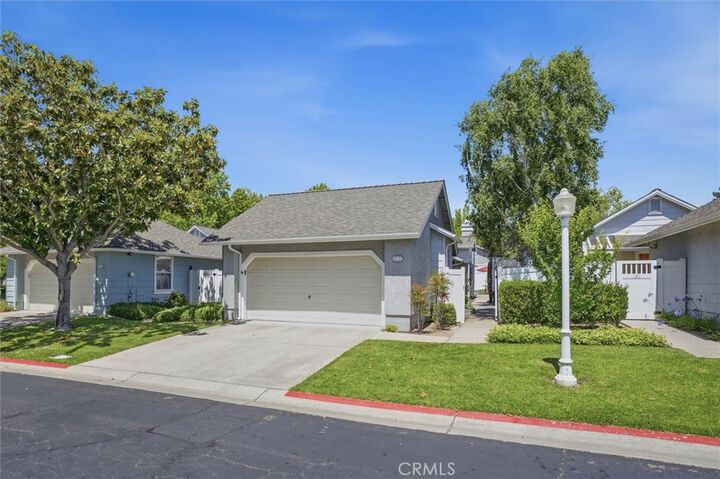 Property Photo: 989 Bluebell Way CA 93401