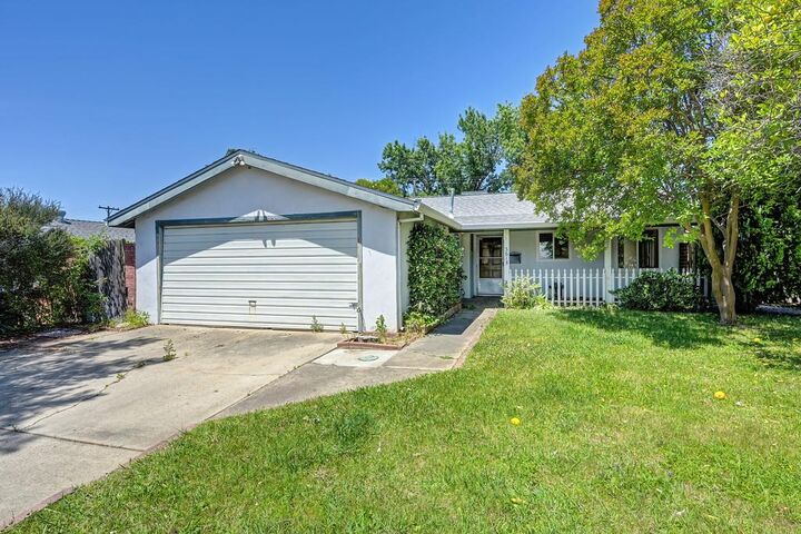 Property Photo:  5613 Sapunor Way  CA 95608 