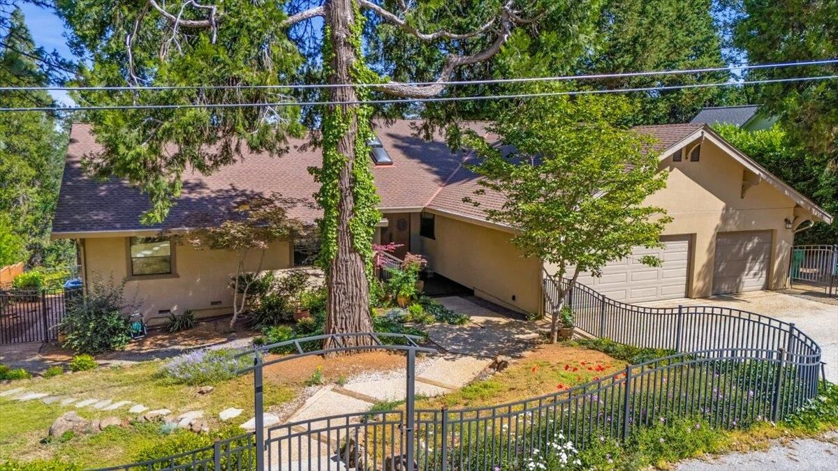 Property Photo: 11532 Via Vista CA 95959