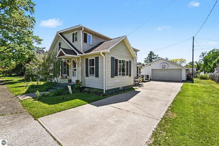 Property Photo: 220 2nd Avenue MI 48763