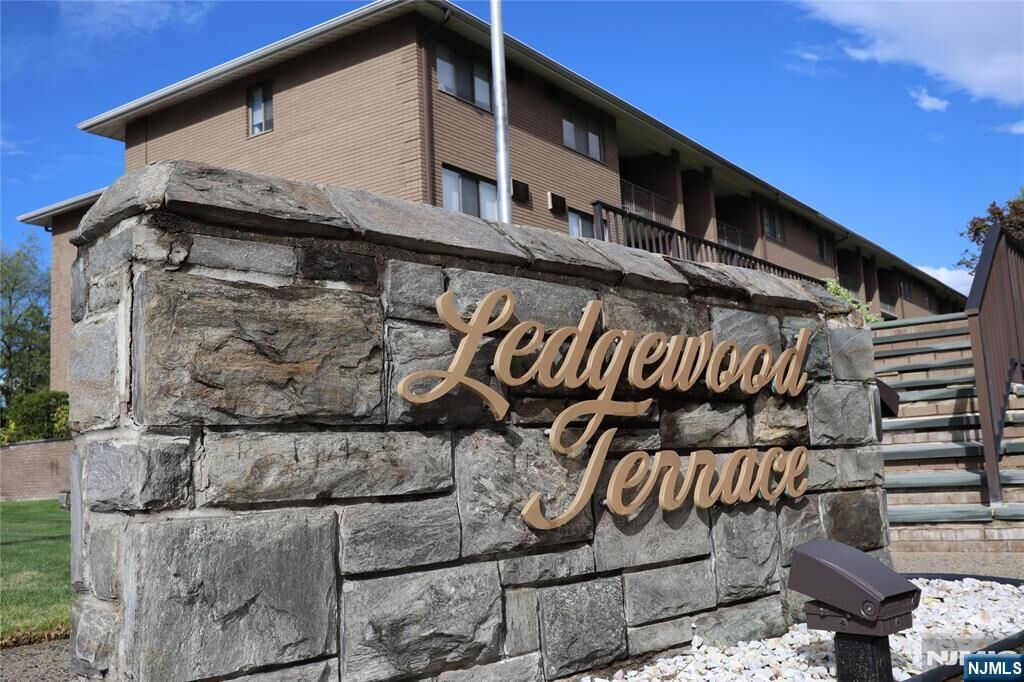 Property Photo:  460 Liberty Street 460 B Unit 207  NJ 07643 