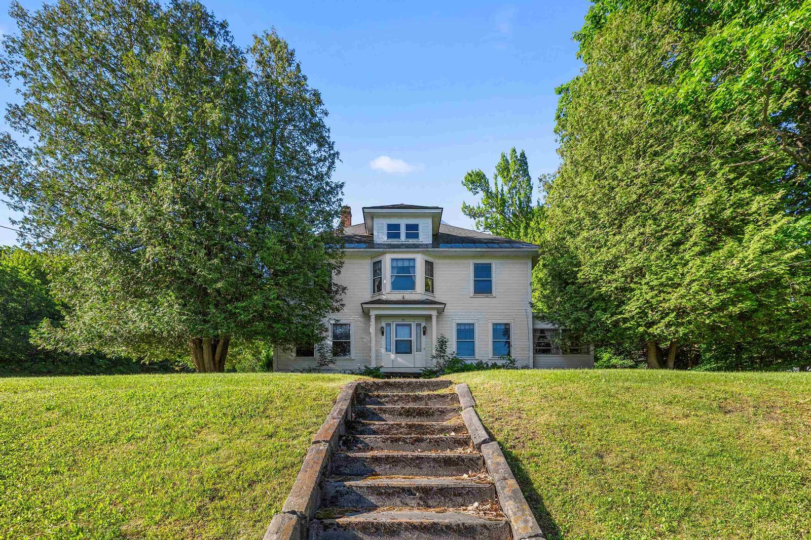 Property Photo:  102 Bank Street  NH 03766 