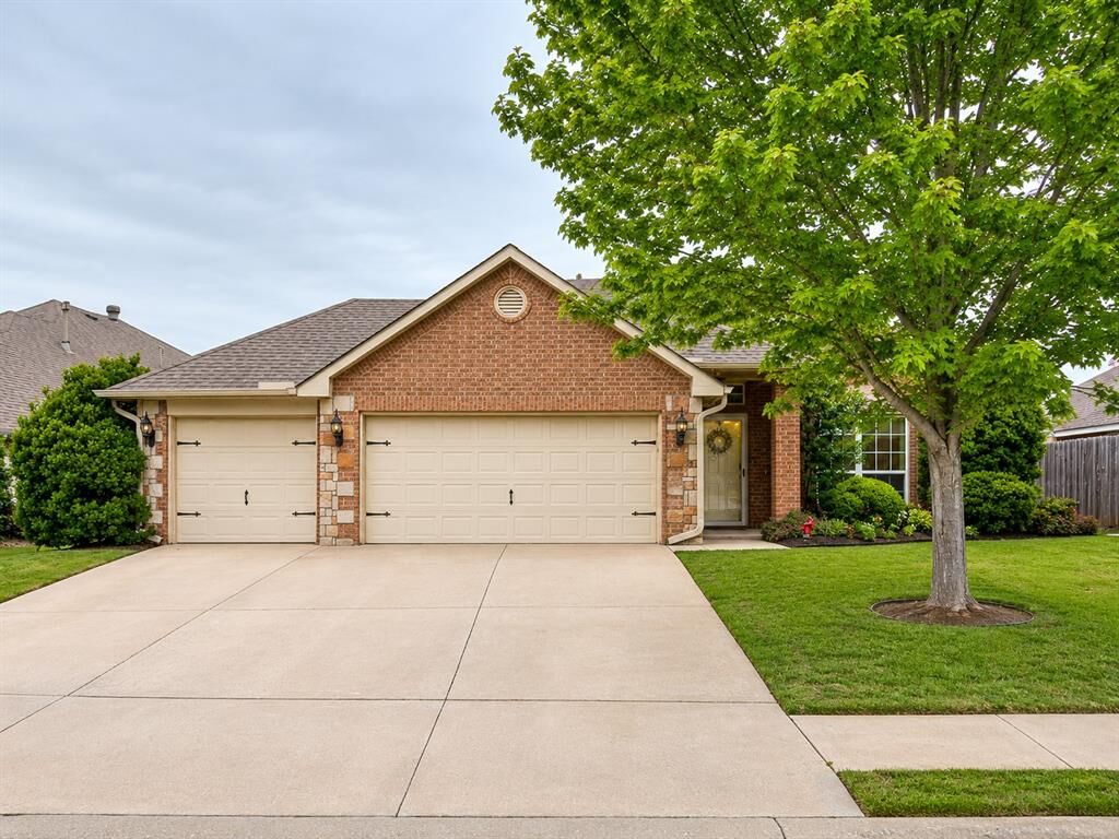 Property Photo:  1205 NW 190th Place  OK 73012 
