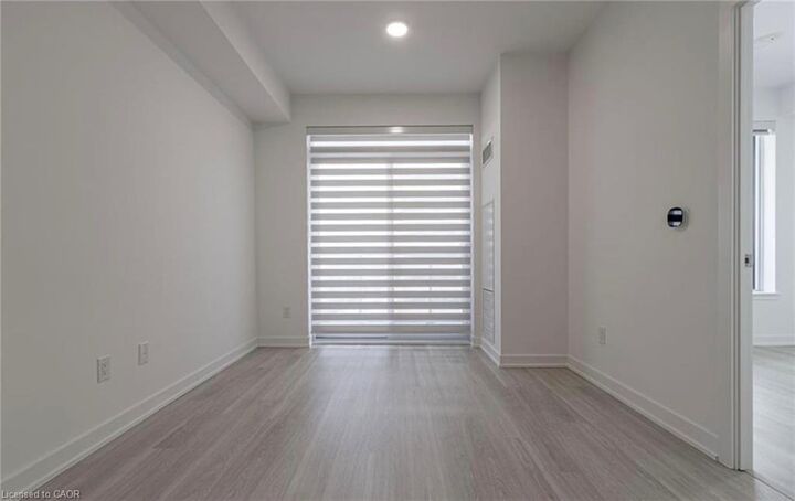 Property Photo:  5105 Hurontario Street 1410  ON L4Z 0C9 