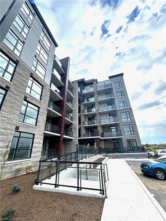 Property Photo:  600 North Service Road 515  ON L8E 0L2 