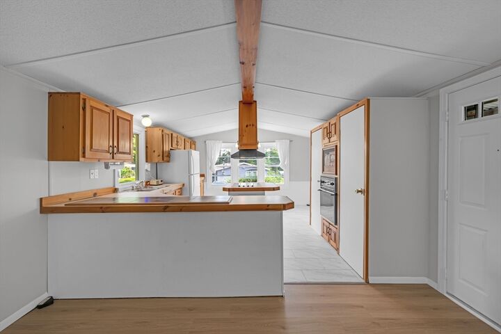 Property Photo:  50 Park Ave  MA 01566 