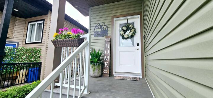 Property Photo:  8869 96 Avenue  AB T8X 0N2 