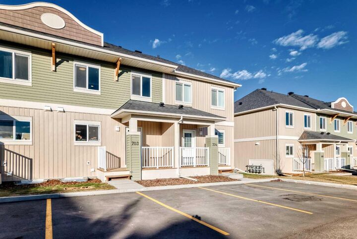 Property Photo: 1002 Clover Road AB T0M 0N0