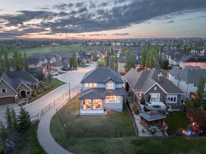 Property Photo:  339 Tuscany Estates Rise NW  AB T3L 0C6 
