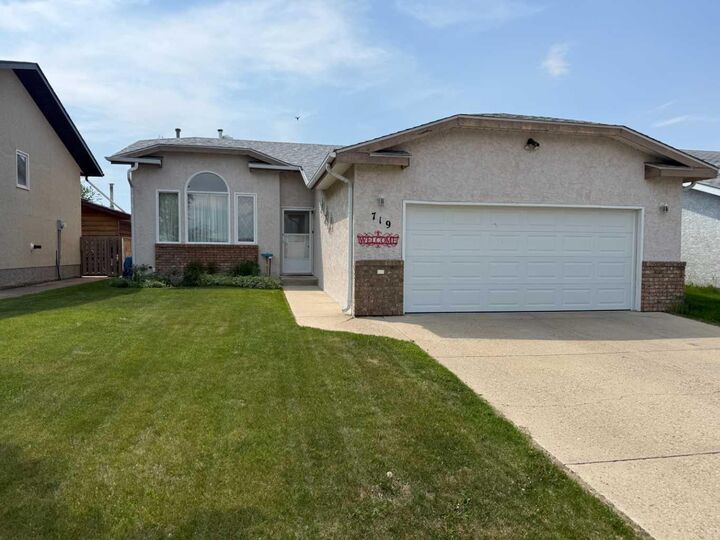 719 Parkland Drive — photo 1