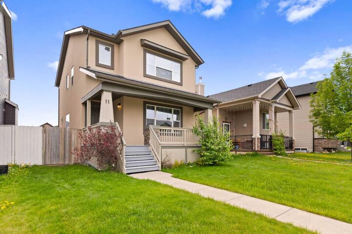 Property Photo:  11 Saddlebrook Gardens NE  AB T3J 5M7 