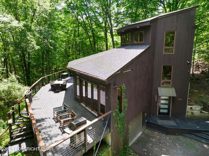 Property Photo: 180 Calvary Court PA 18302