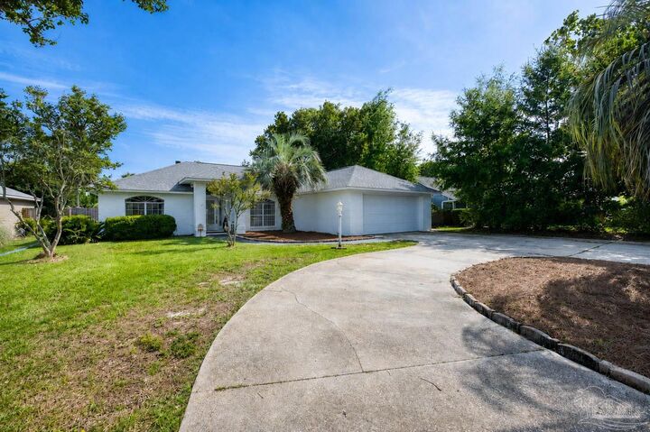 Property Photo:  3479 Willow Ln  FL 32563 