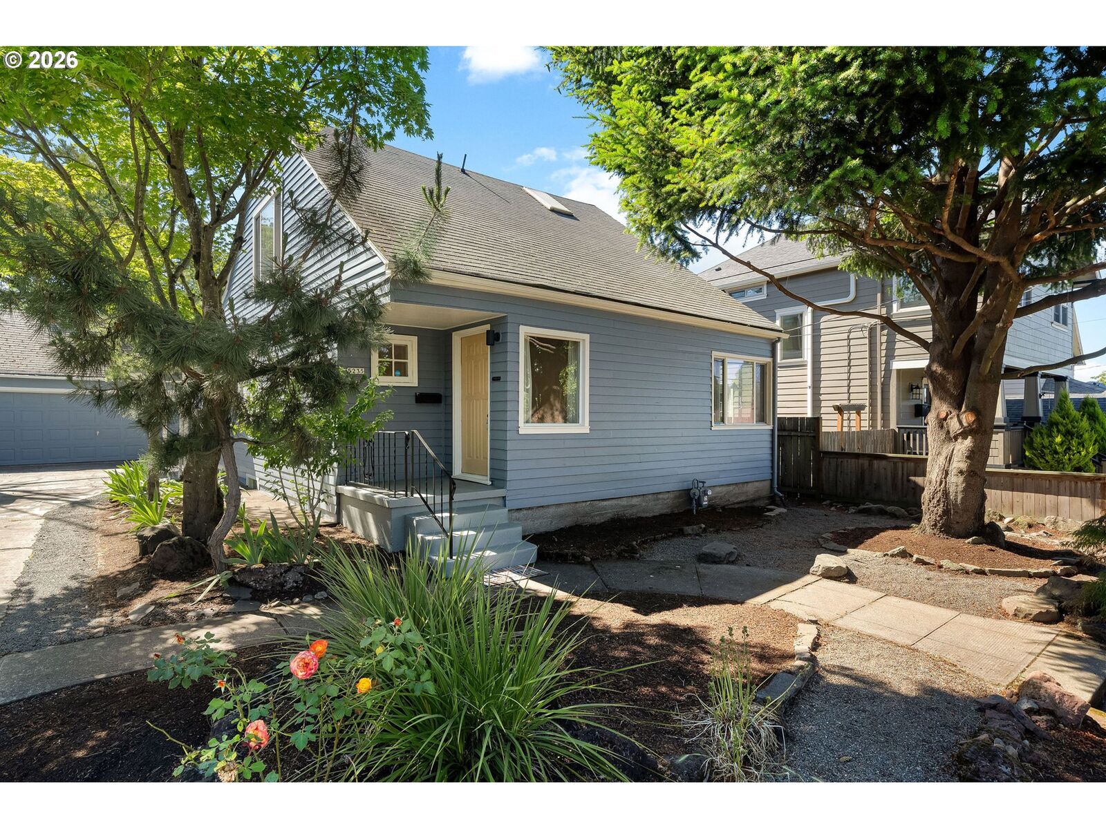 Property Photo: 5235 NE 16th Ave OR 97211