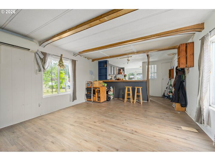 Property Photo: 39009 Dexter Rd 27 OR 97431