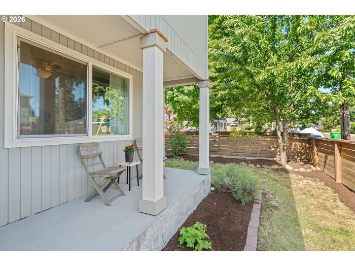 Property Photo:  6156 SE Lexington St  OR 97206 