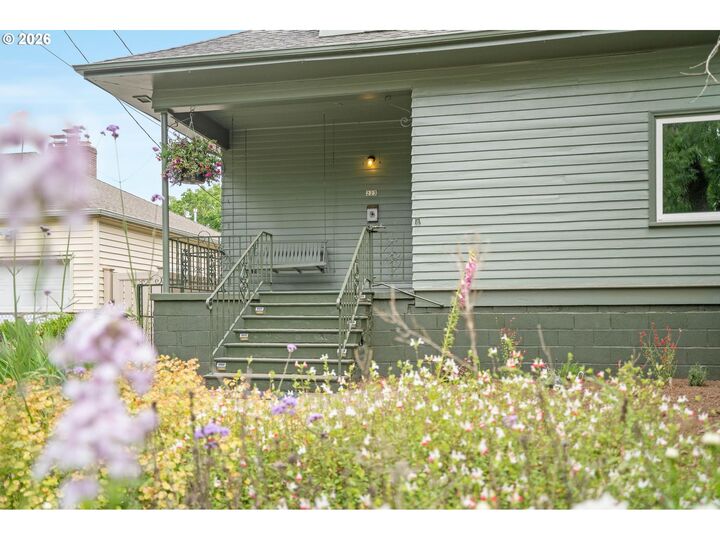Property Photo:  223 NE Rosa Parks Way  OR 97211 