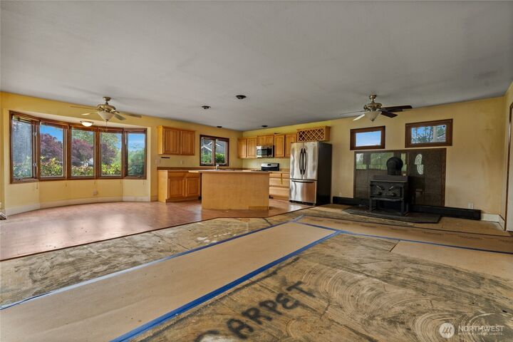 Property Photo: 42410 264th Avenue SE WA 98022