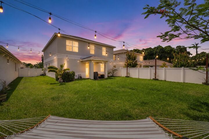Property Photo: 4506 Catalina Way FL 33463
