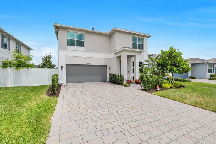 Property Photo: 4506 Catalina Way FL 33463
