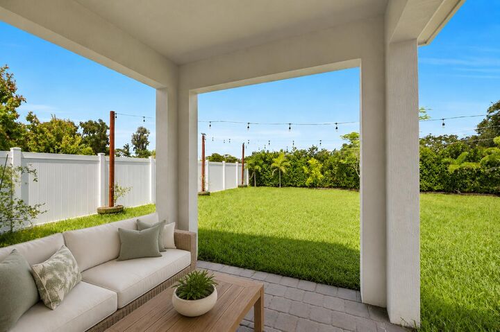 Property Photo:  4506 Catalina Way  FL 33463 