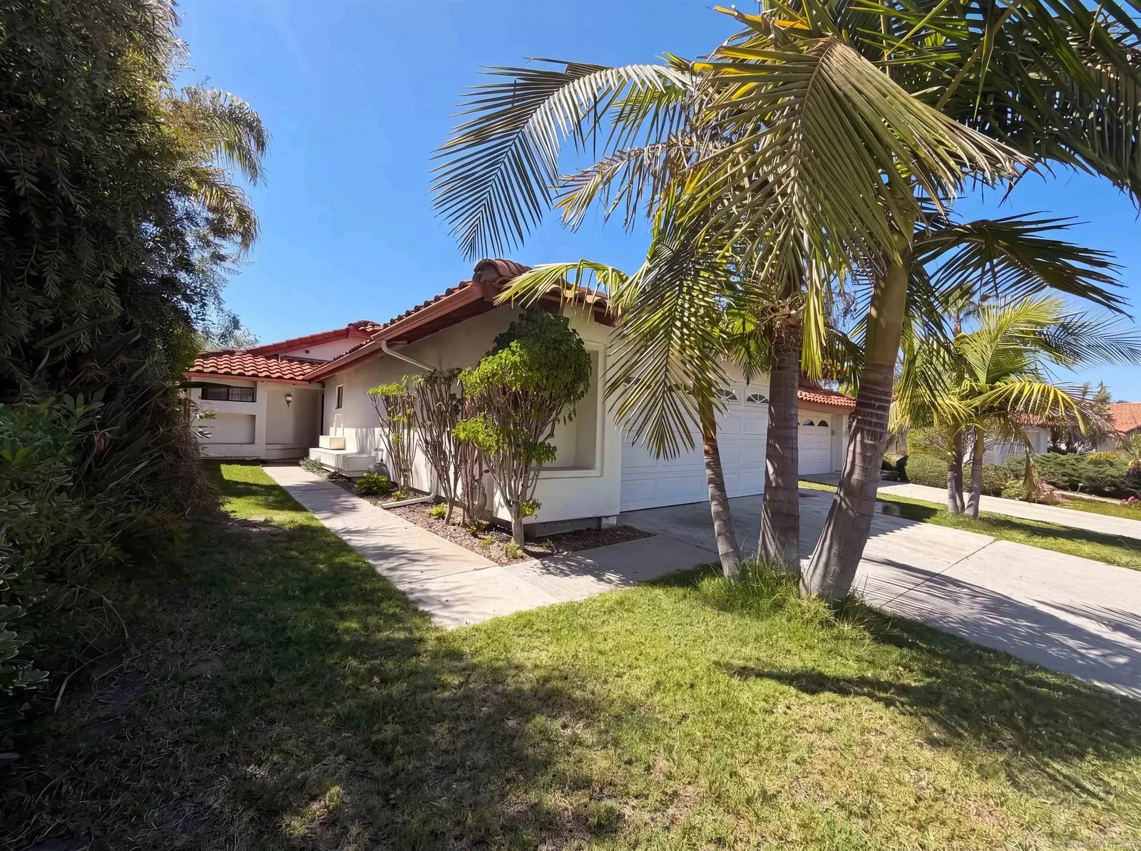 Property Photo:  15662 Caminito La Torre  CA 92128 