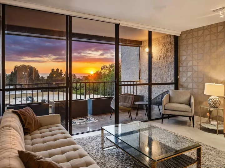 Property Photo:  2500 Torrey Pines Rd 403  CA 92037 