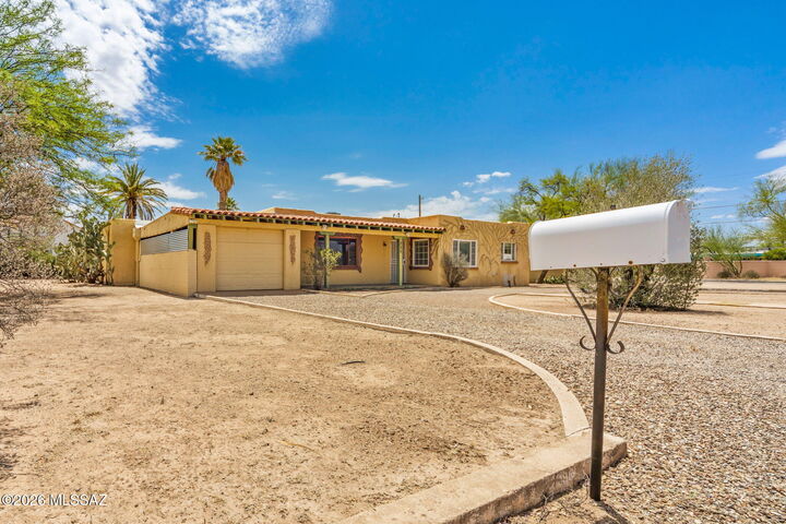 Property Photo: 355 S Bryant Avenue AZ 85711