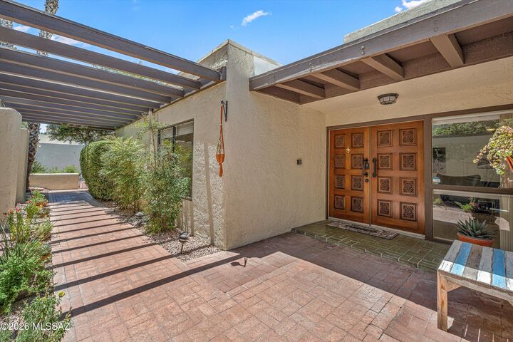 Property Photo: 7129 E Chorro Circle AZ 85715