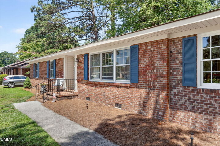 Property Photo: 1808 Oakdale Drive W NC 27893